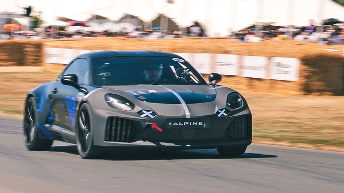 L’Alpine A110 Future est un show-car préfigurant la prochaine Alpine A110 électrique, elle sera présente au Mondial. Belle et rapide, elle s’est attaquée à la montée de Goodwood avec à son volant le pilote de F1, Pierre Gasly. Elle est équipée de la nouvelle plateforme APP destinée aux futurs modèles électriques de la marque de Dieppe.