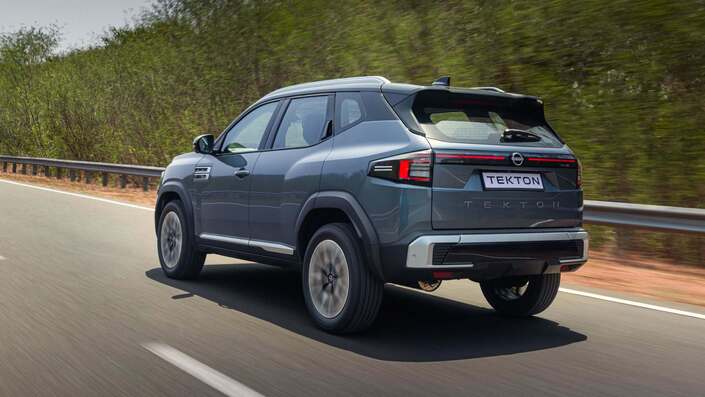 Sous cet angle, la ressemblance avec notre Dacia Duster est particulièrement frappante.