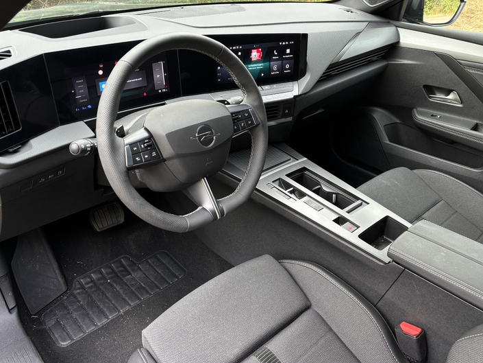 Opel Astra Sports Tourer : pourquoi la version la plus chère est une mauvaise idée