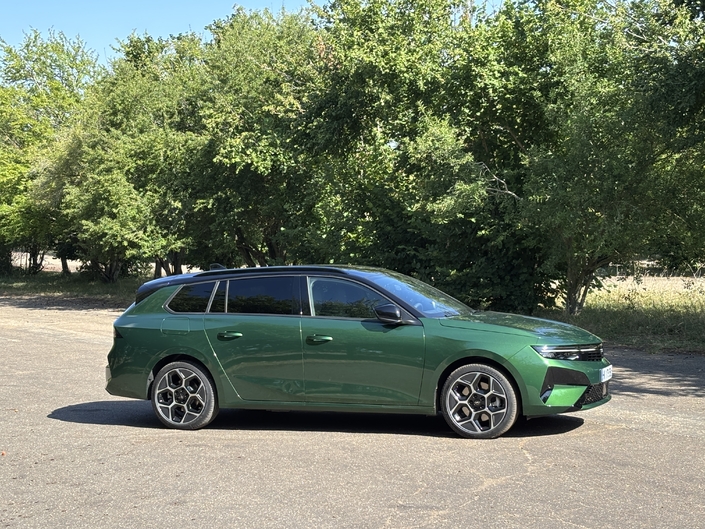Opel Astra Sports Tourer : pourquoi la version la plus chère est une mauvaise idée