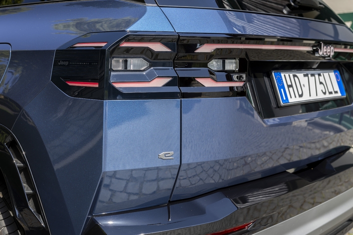 En hybride rechargeable, le Jeep Compass aurait pu réaliser le compromis idéal…