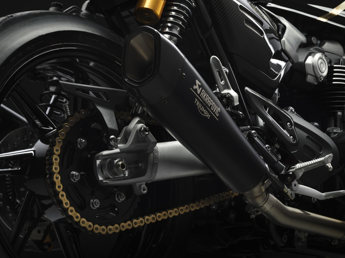 Carbone, Akrapovič, Öhlins et 22 000 € : Triumph présente la Speed Twin 1200 TFC, le néo-rétro ultime