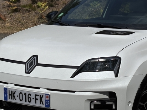 La Renault R5 peut commencer à trembler : elle affronte une redoutable rivale, la Volkswagen ID.Polo