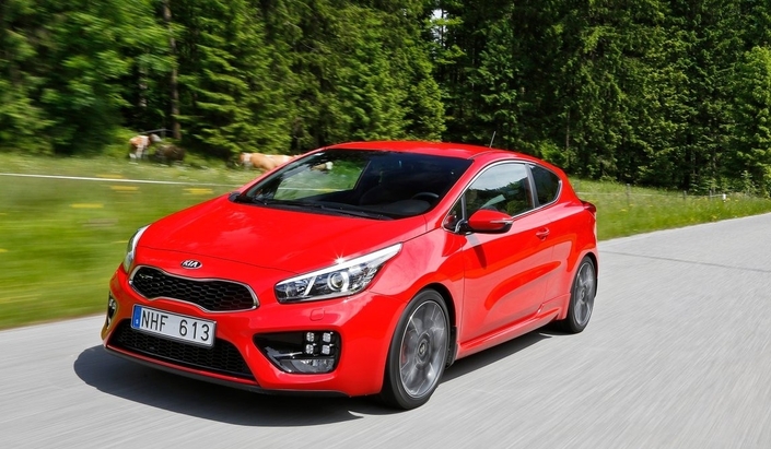 Au volant, la Kia Pro_Cee'd GT en donne plus que ce qu'on attend d'elle, notamment par son comportement routier, réellement excellent. A tel point qu'on souhaiterait plus de puissance de la part d'un moteur pourtant performant,