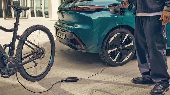 Une bonne voiture compacte dotée d’un excellent comportement routier, voilà ce qu’est la Peugeot 308 restylée dont nous vous proposons le guide d’achat