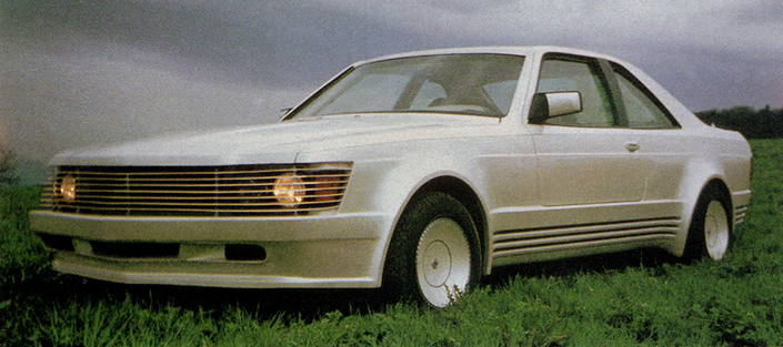 La Biturbo, une sorte de Mercedes 500 SEC à portes papillon et V8 5,0 l poussé à 350 ch grâce à deux turbos, en 1984.