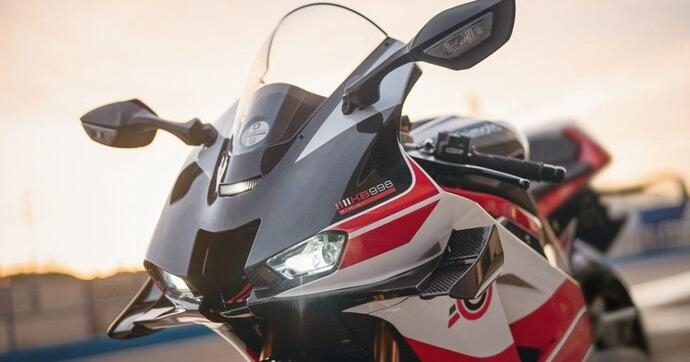 Bimota KB998 Rimini : le secret de son aérodynamique active pilotée par l’électronique dévoilé !