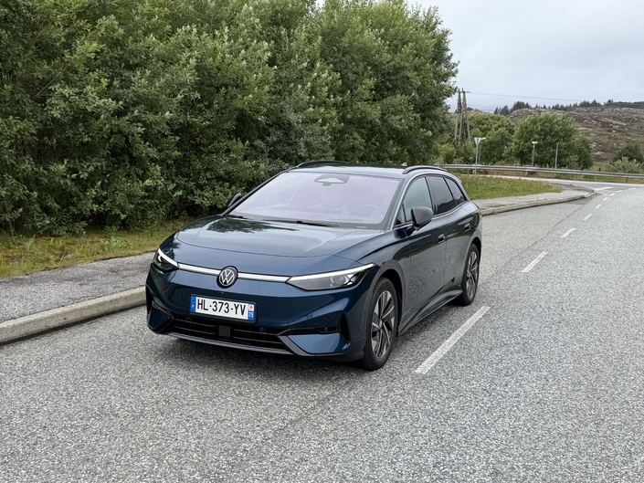 Une petite batterie peut-elle suffire à une grosse voiture électrique comme la Volkswagen ID.7 Pure ?