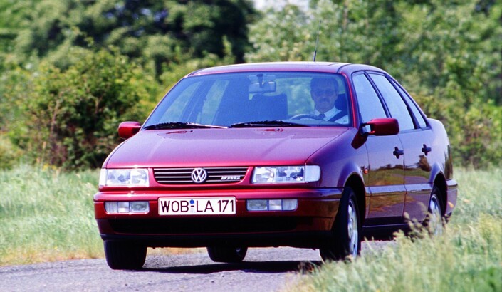 Confort, raffinement et grand agrément moteur caractérisent la conduite de la VW Passat VR6, ici une B4 de 1994.