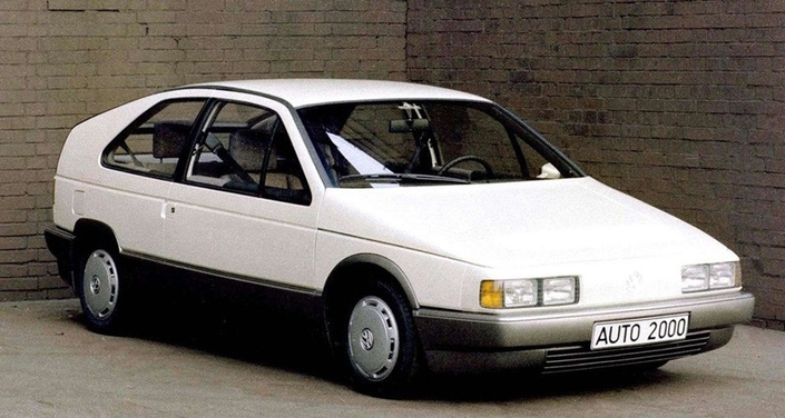 En 1981, le concept VW Auto 2000 annonçait clairement l'avant de la VW Passat B3, pourtant sortie en 1988...