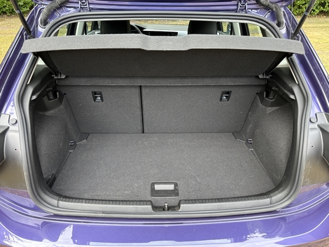 350 litres, c’est un bon volume pour la catégorie des citadines, mais l’ID. Polo fait beaucoup mieux.