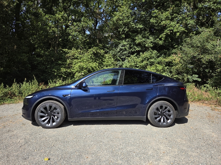 Tesla Model Y Premium Grande Autonomie Transmission Intégrale 7 places : 56 490 €