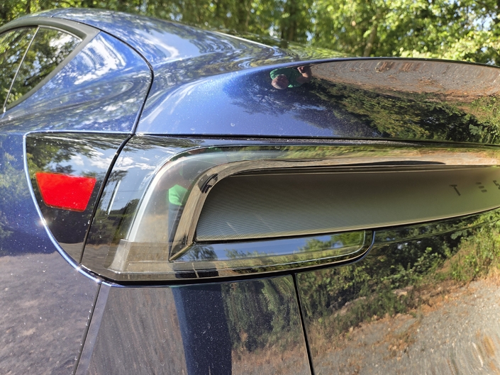 Deux p’tits trucs en plus pour le Tesla Model Y