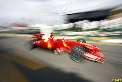 Formule 1 - Australie D.2: Des "rouges" bien pâles.