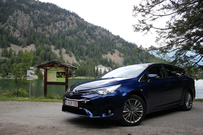 Toyota Avensis restylé : en avant-première, les photos de l'essai