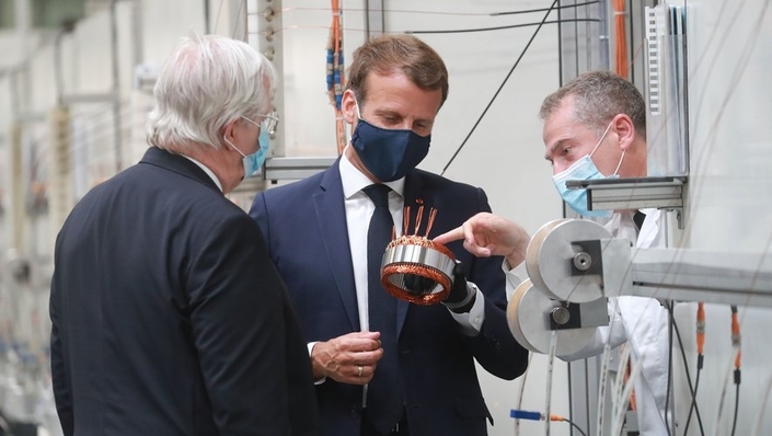 Plan de soutien à l'automobile: "faire de la France le leader du véhicule propre en Europe"