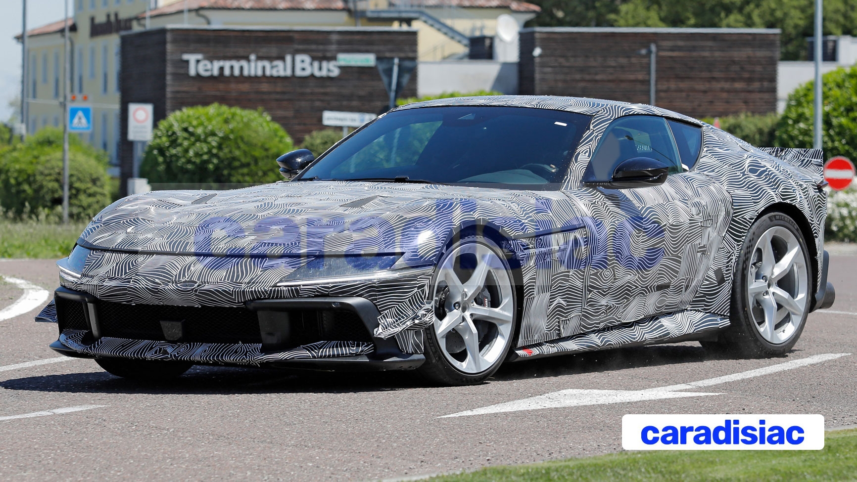 Ferrari 12cilindri (2024)
