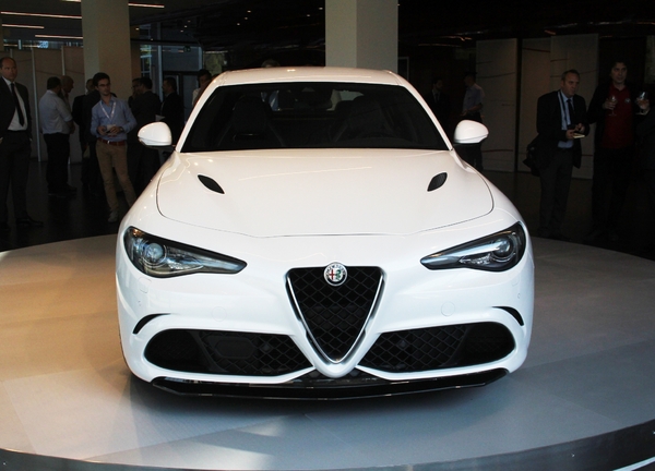 https://images.caradisiac.com/images/3/3/6/3/103363/S7-Presentation-video-Alfa-Romeo-Giulia-le-phoenix-356919.jpg S7-Presentation-video-Alfa-Romeo-Giulia-le-phoenix-356919