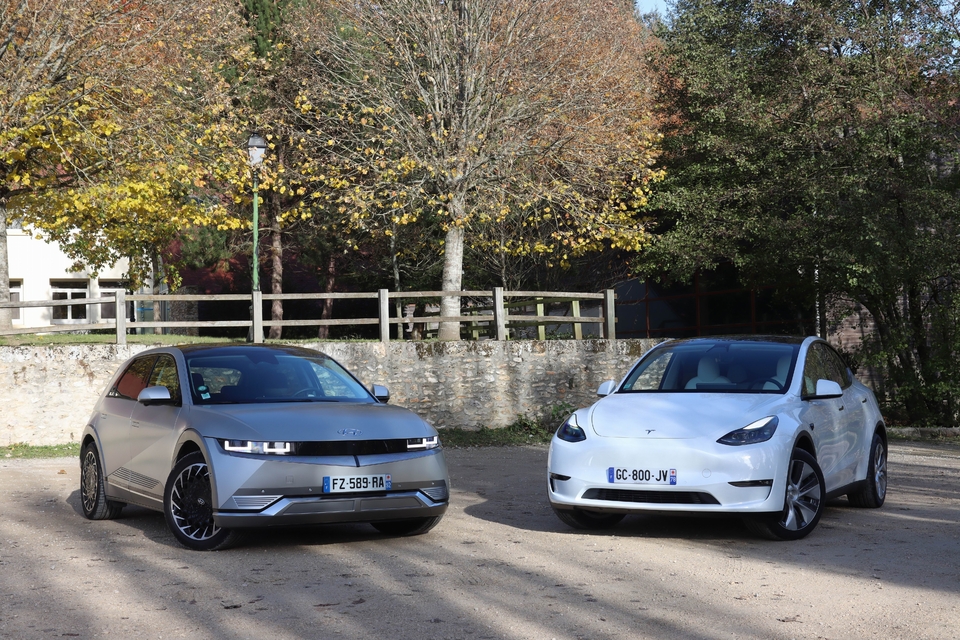 Comparatif vidéo - Hyundai Ioniq 5 VS Tesla Model Y : duel tendance ...