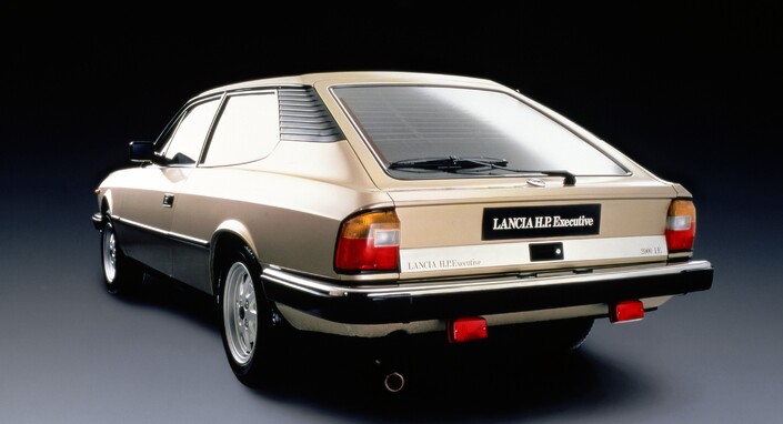 En devenant HP Executive fin 1981, la Lancia Beta HPE gagne des feux arrière de brouillard.