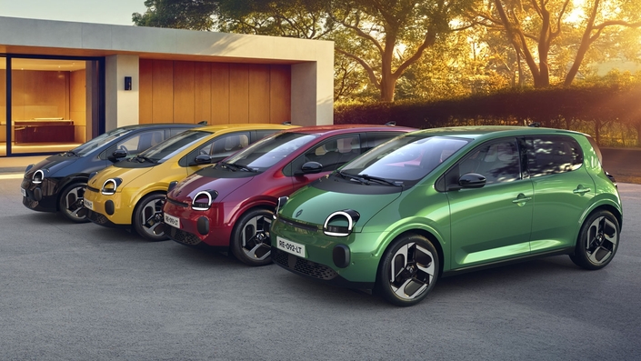 Développement rapide en Chine pour la petite Twingo E-Tech qui sera déclinée chez les autres marques du groupe. Ainsi la prochaine Dacia Spring et la Nissan Wave se serviront de sa plateforme et ces voitures seront produites comme elle dans l’usine de Novo Mesto en Slovénie.