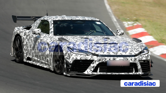 Afin de permettre aux futurs acheteurs de la Toyota GR GT d’aller passer de bons moments sur un circuit, la marque japonaise prépare un pack « Piste » qui permettra d’améliorer la tenue de route à haute vitesse.