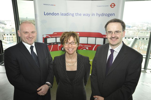 Londres/10 bus à l’hydrogène en 2010 : Air Products et Transport for London main dans la main