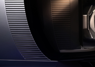 Plus de lunette arrière, intérieur minimaliste... À quoi ressemble vraiment le grand retour de Jaguar ?