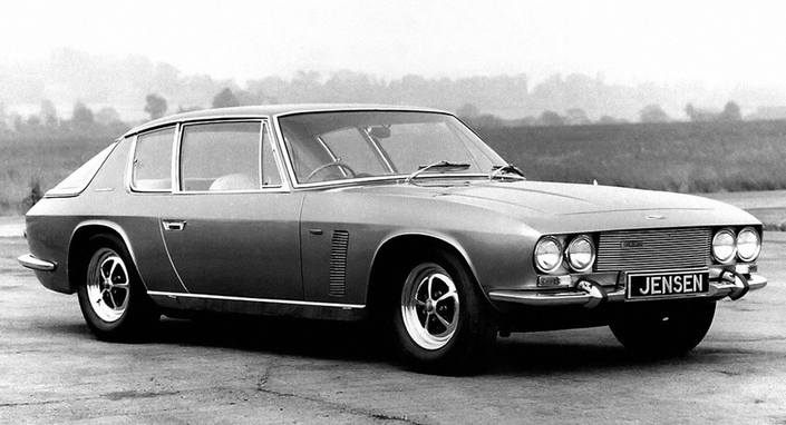 En 1966, Jensen présente sa nouvelle Interceptor, une CV8 recarrossée par Michelotti et motorisée par un gros V8 Chrysler. Notez la bulle arrière, qui inspirera pas mal de monde.