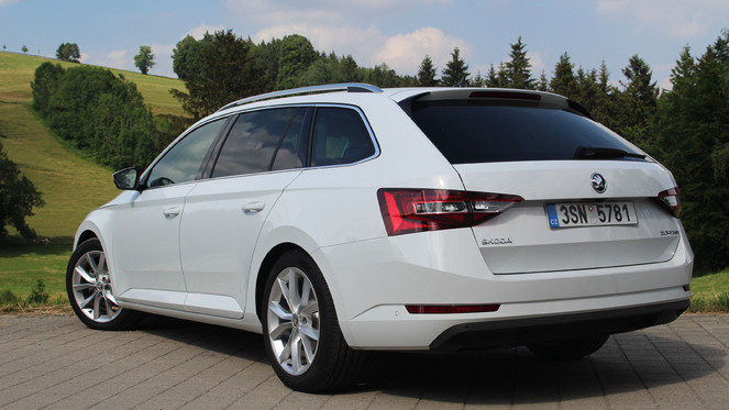 Essai video - Skoda Superb combi : changement de statut