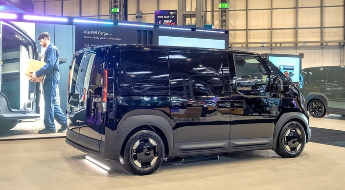 Le PV5 L1H1 correspond en dimension à un Renault Kangoo.