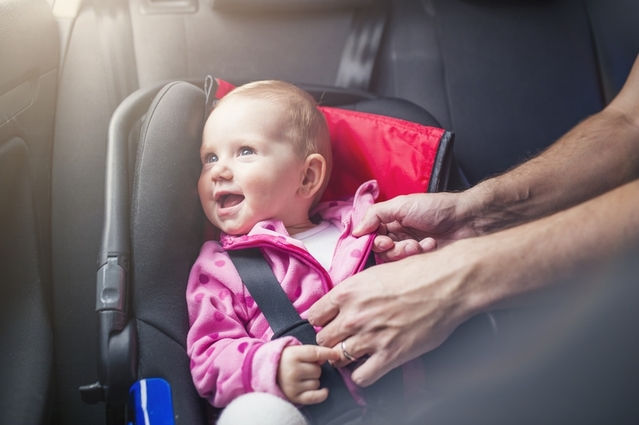 Tout savoir sur la réglementation en matière de siège auto pour enfant