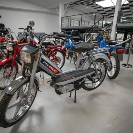 Moto : et si nos vieux cyclomoteurs étaient moins dangereux que les smartphones de nos enfants ?