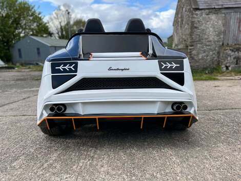 Une Smart a fusionné avec une Lamborghini, et voici le résultat