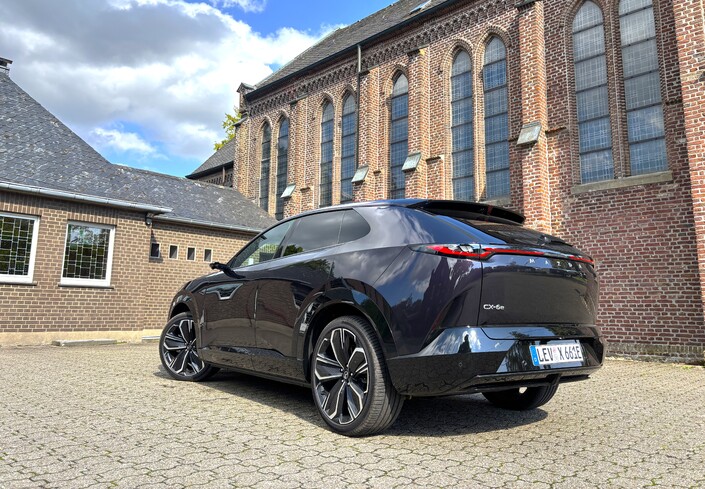 Pas de doute, le style est typique d’une Mazda. Cela posé, difficile de dire si l’ensemble est aérodynamique, faute de chiffres de coefficient de traînée…
