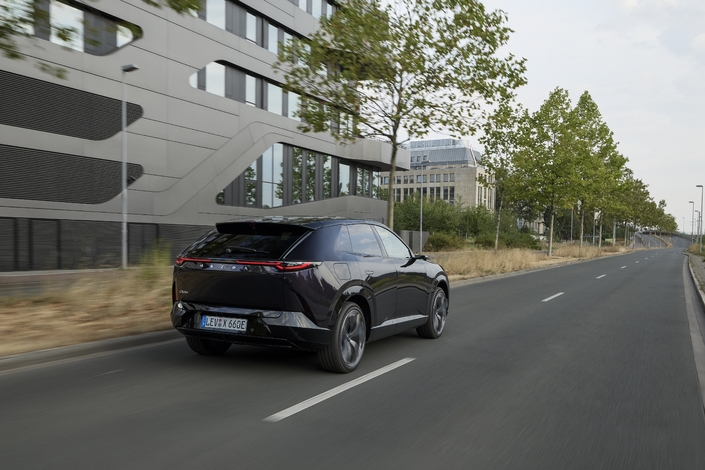 Mazda CX-6e : un SUV électrique digne d’un Tesla Model Y ?