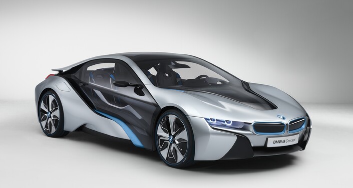 En 2011, le concept BMW i8 s'approche beaucoup du modèle de série, qui, présenté en 2013, sera peut-être encore plus spectaculaire !