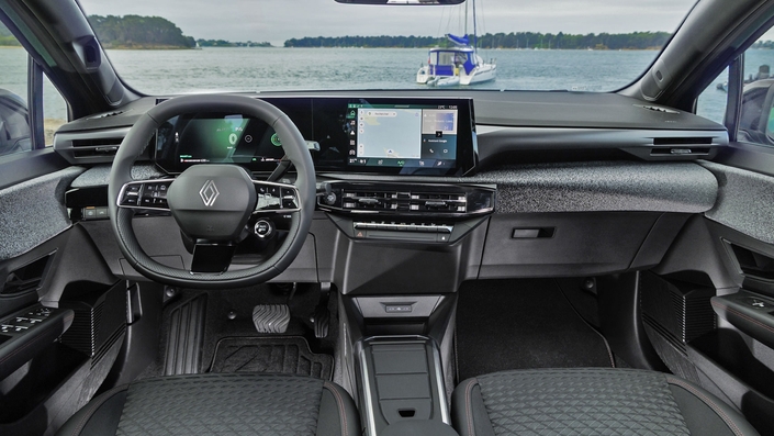 La nouvelle Renault Clio 6 est l’une des citadines polyvalentes préférées des Français. Il était temps de lui consacrer un guide d’achat sur Caradisiac.