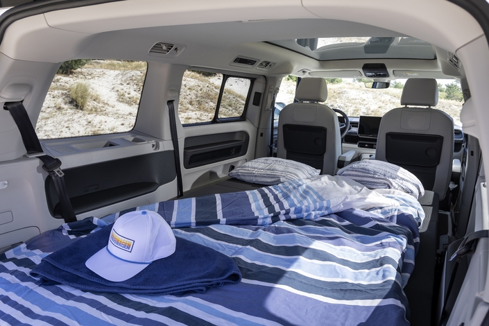 Une banquette transformable en lit : le principal aménagement de cet ID Buzz.