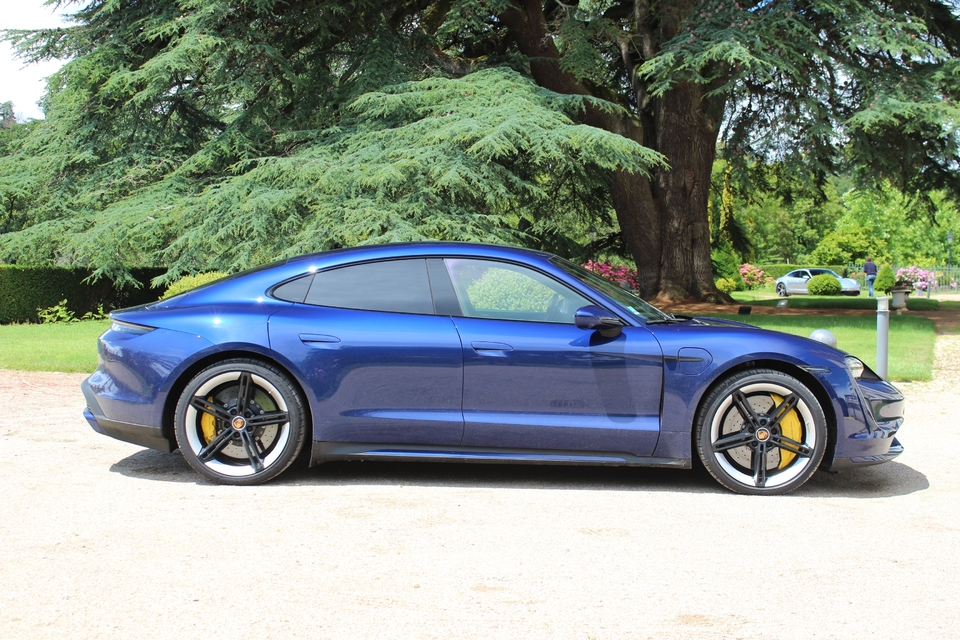 Porsche Taycan (2020) Équipement du classique