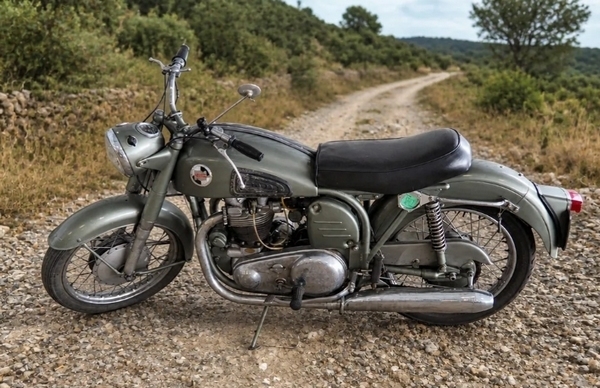 Norton 99 Dominator 600 cm3 1957 (lot n° 6)