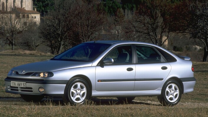 La Renault Laguna V6, ici en 1998, demeure une berline pratique, performante, dynamique, fiable et très homogène. Un bon plan !