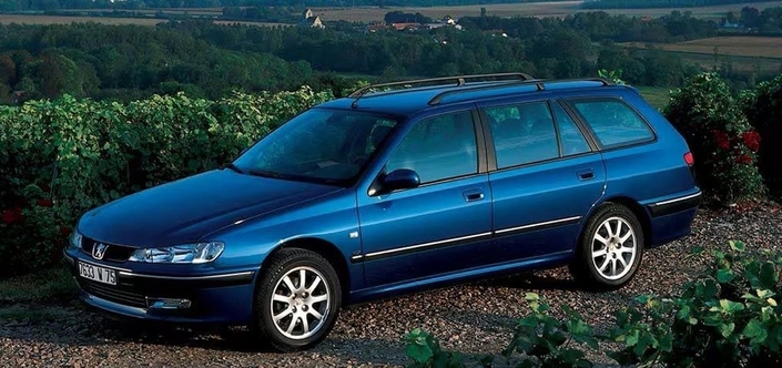 Après une 405 et surtout une 605 à la fiabilité calamiteuse, Peugeot a formidablement redressé la barre avec la 406, ici en 2000. Pourquoi n'avoir pas poursuivi sur la voie de la qualité ?