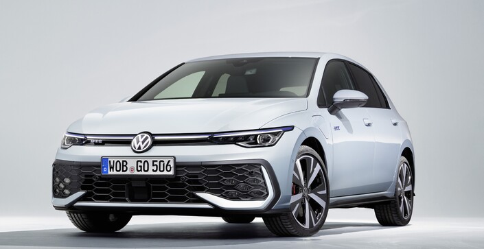 Chère, techniquement conservatrice et affublée d'un système multimédia notoirement peu fiable, la Golf 8 est de surcroît moins bien fabriquée que la 7. Et VW s'étonne de ventes en baisse ? Comme c'est bizarre...