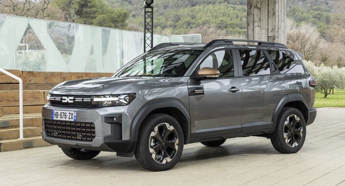 Dacia ne cesse de monter en gamme et de gonfler ses tarifs, comme le montre le Bigster à plus de 30 000 €. Les ventes globales ne suivent pas...