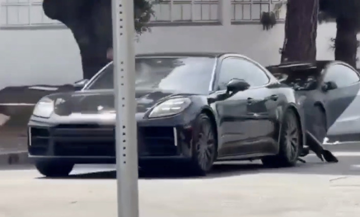 Il décroche sa Porsche d’une dépanneuse en écrasant l’accélérateur