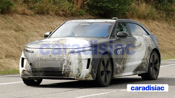 Dévoilé par la marque, il y a quelques semaines, le Range Rover GT va être le troisième modèle électrique de la marque après le Range Rover Electric qui vient d’être lancé, et le futur Range Rover Sport Electric.