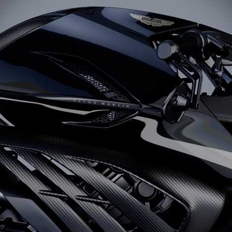 Une première sur route pour Aston Martin et Brough Superior