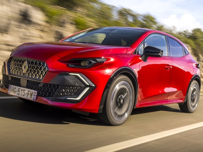NOUVELLE RENAULT CLIO 6 Essence TCE 115 à partir de 190 euros/mois du 1er au 30 septembre 2026 • location longue durée sur 37 mois • 1er loyer majoré de 2 500 € • 2 mois de loyers offerts. La Clio 6 est la voiture la plus vendue par Renault sur les huit derniers mois de l’année 2026 avec plus de 33 000 unités vendues.