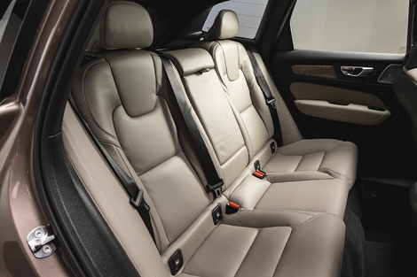 Le Volvo XC60 se relooke mais cache surtout une grosse surprise